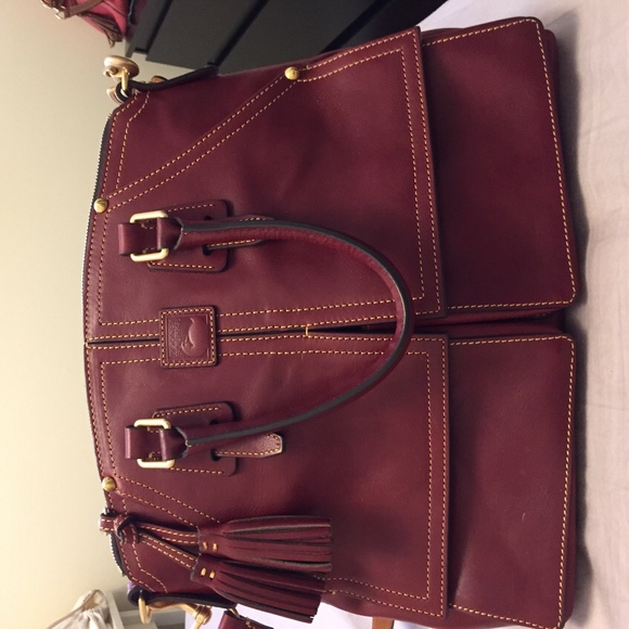 Like new Dooney & Bourke Florentine Clayton - Picture 1 of 6